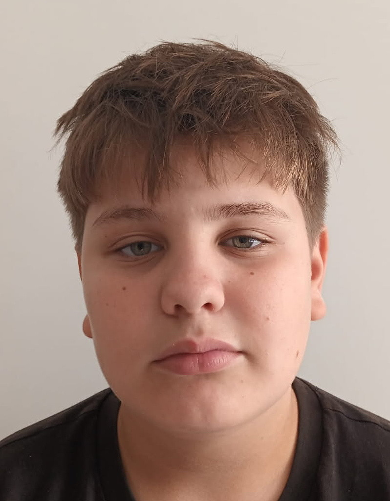 Molnosi Oliver