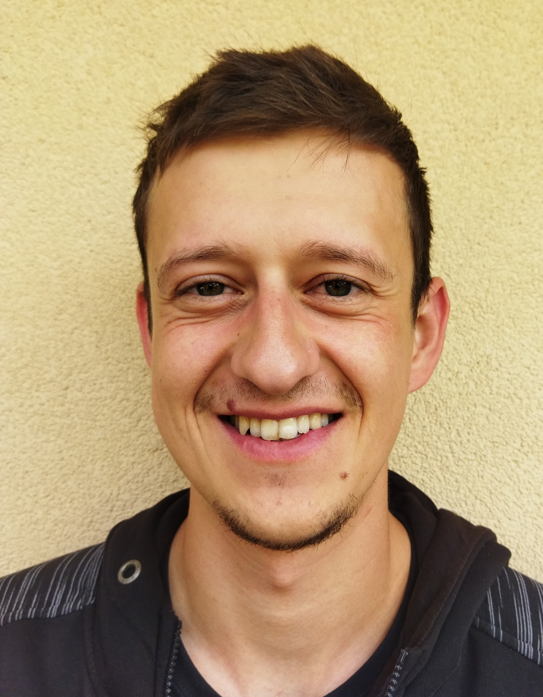 Zachar Oliver